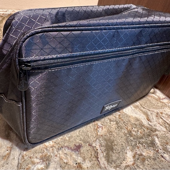 🎉 HP 🎊 Thirty-One Black Small Travel Bag - Picture 4 of 8